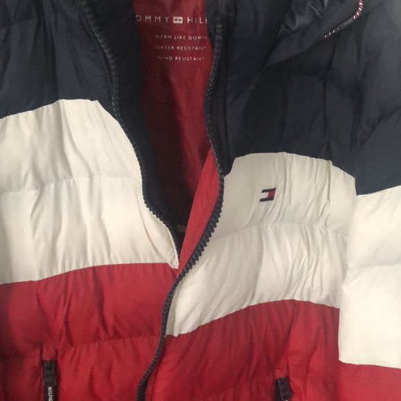 Tommy Hilfiger puffer water resistant jacket - Picture 2 of 3